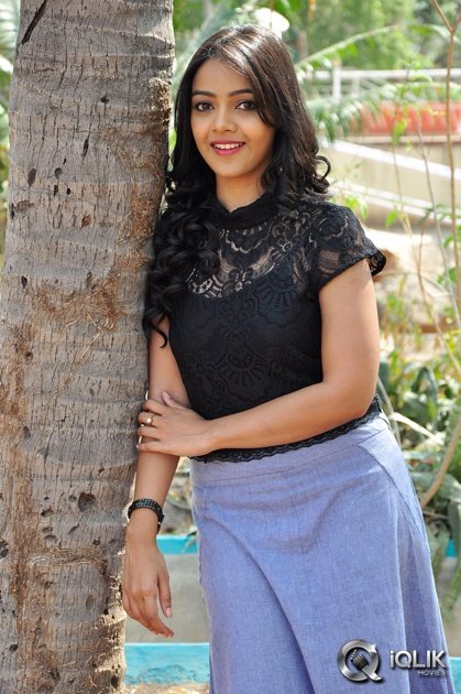Nithya-Shetty-Interview-About-Padesave